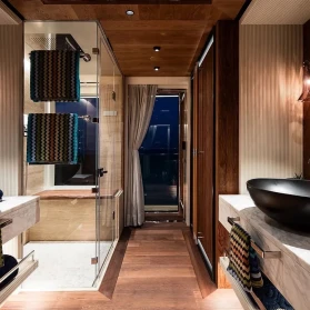 M/Y KING BENJI