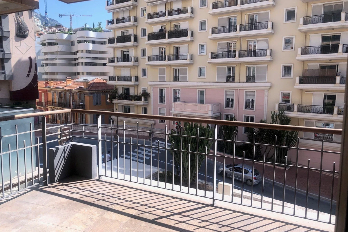 Studio mixed use in Condamine