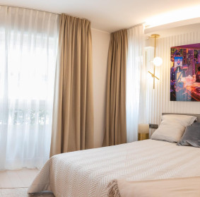 Luxurious Renovated 4-Room Penthouse