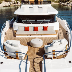 M/Y AT ONE