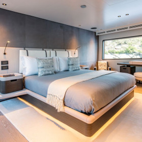 M/Y AT ONE