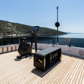 M/Y AT ONE