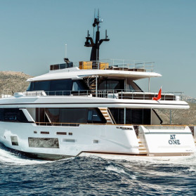M/Y AT ONE