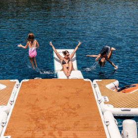 M/Y AT ONE