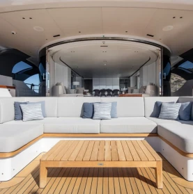M/Y LEXSEA