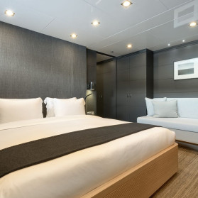 M/Y ZIA