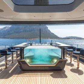 M/Y AKULA