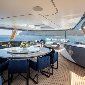 M/Y AKULA