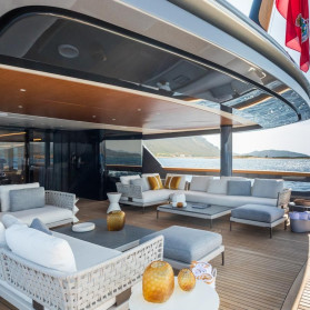 M/Y AKULA