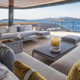 M/Y AKULA