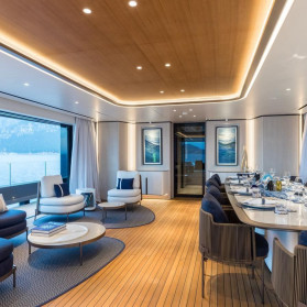 M/Y AKULA