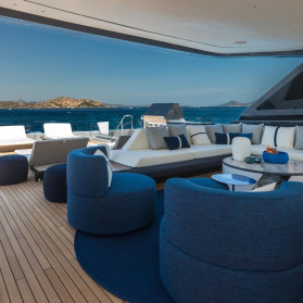 M/Y AKULA