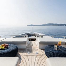 LES BRUXELLOIS Yacht Charter Rental