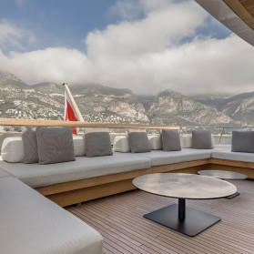 LES BRUXELLOIS Yacht Charter Rental