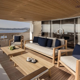 LES BRUXELLOIS Yacht Charter Rental